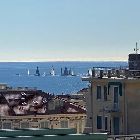 Vista Quinto Piano Lejlighed Sanremo